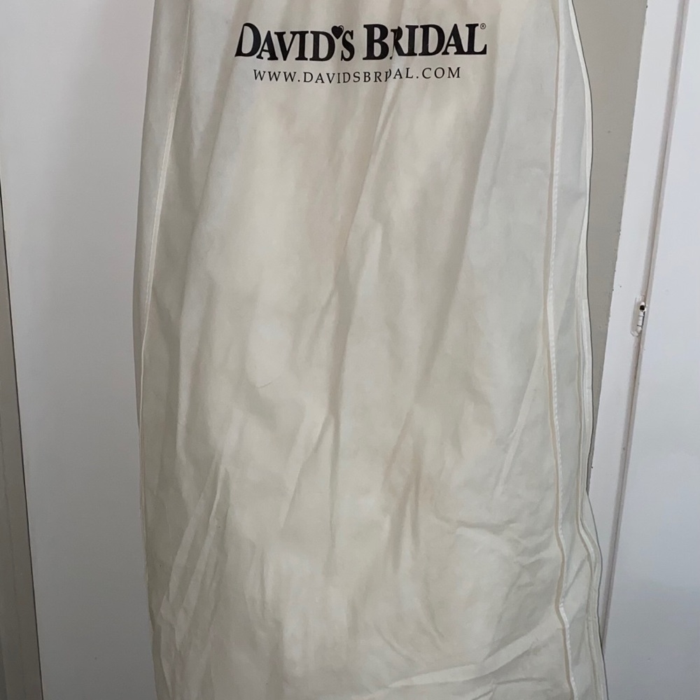 Vera Wang Off White Wedding Dress